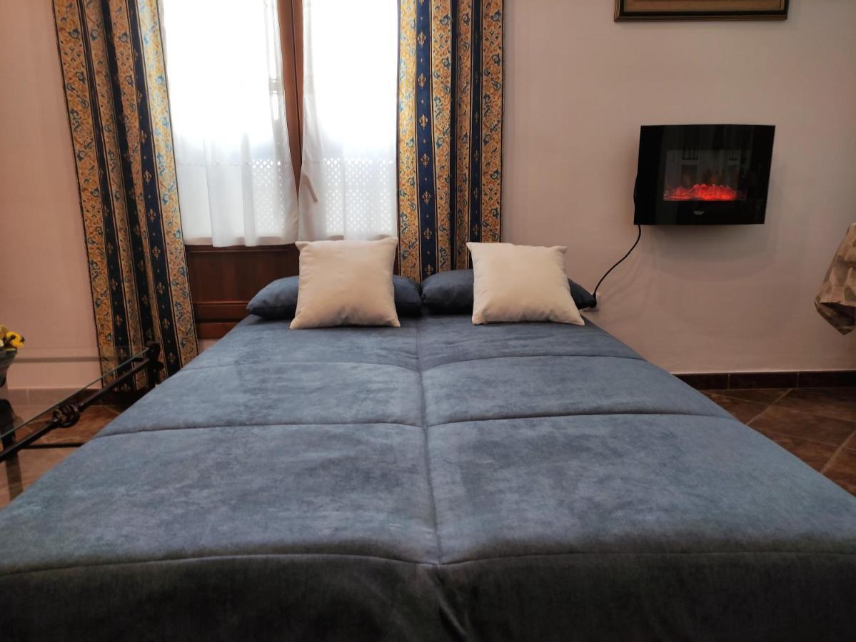 Апартаменти Entretorres. Casa-Duplex En Centro Historico. Кармона Екстер'єр фото